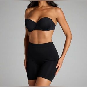 Smooth And Snatched Seamless Shaper Shorts